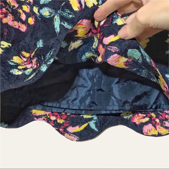 Lush Lace Scalloped Skirt - Picture 4 of 9